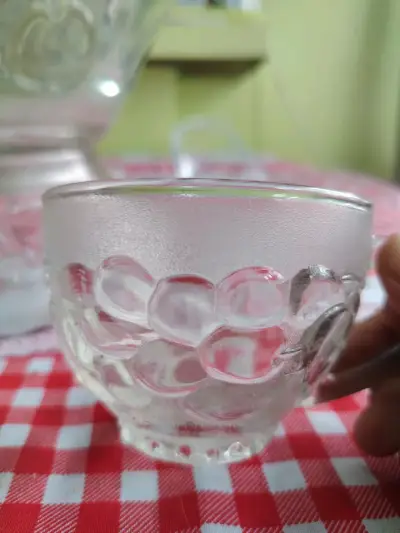 Juego de ponchera de vidrio con tazas grabadas - miniatura 4