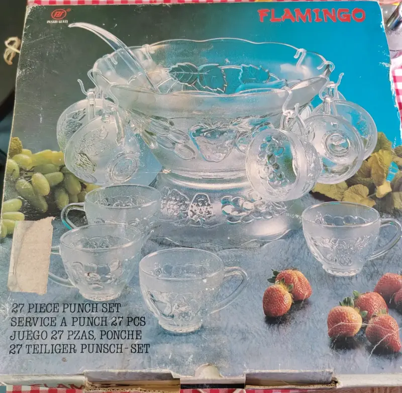Juego de ponchera de vidrio con tazas grabadas - 6