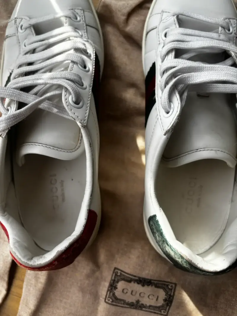 Zapatillas Gucci Ace de cuero blanco con detalle de abeja - 5