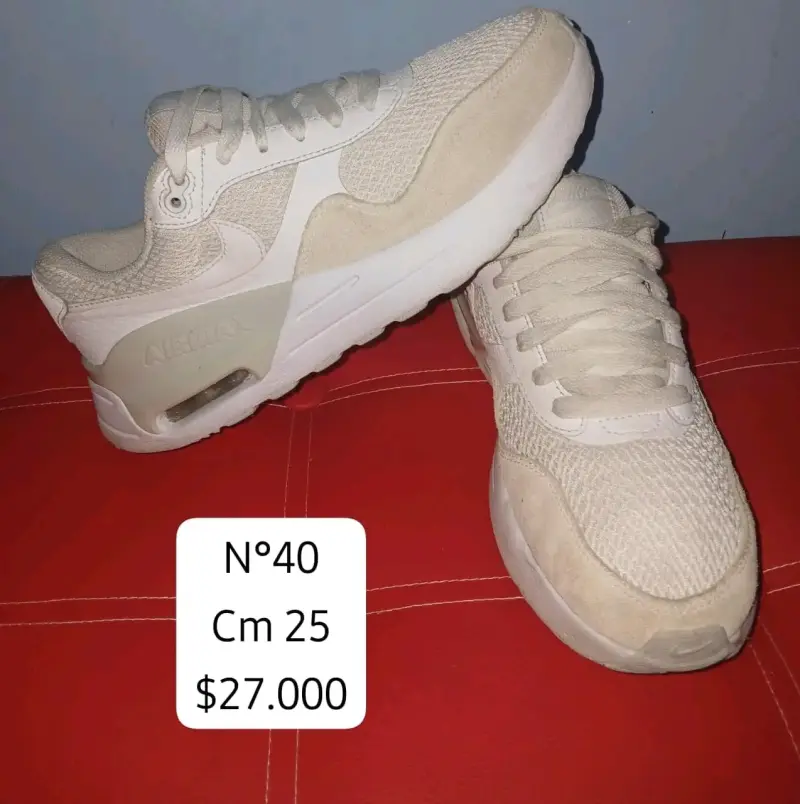 Zapatillas deportivas Nike blancas y negras talla 39 - 2