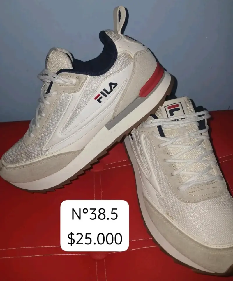 Zapatillas deportivas Nike blancas y negras talla 39 - 5