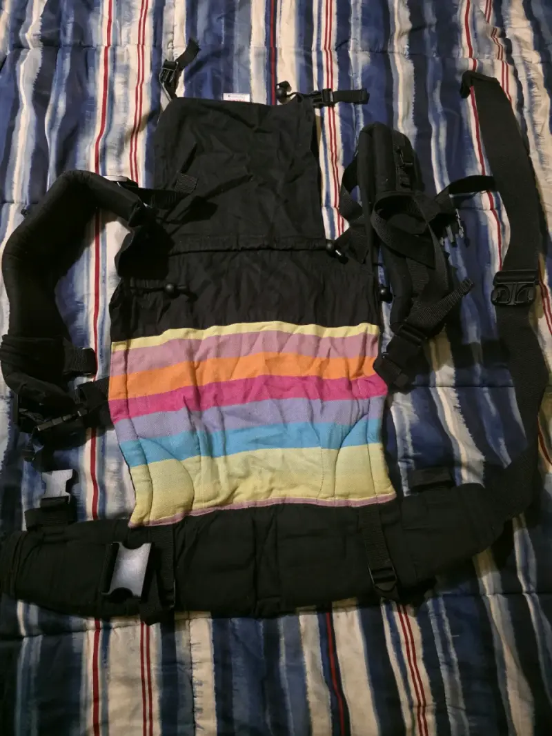 Mochila portabebé ergonómica multicolor - 2