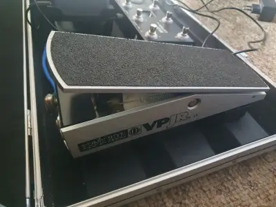 Pedal de Volumen Ernie Ball VP Jr 25K Ohm - miniatura 2
