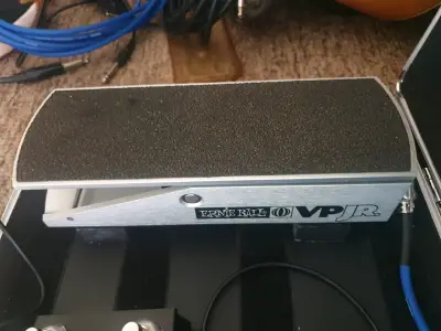 Pedal de Volumen Ernie Ball VP Jr 25K Ohm - miniatura 3