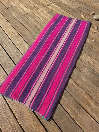 Alfombra o piecera de lana tejida a telar - miniatura 1