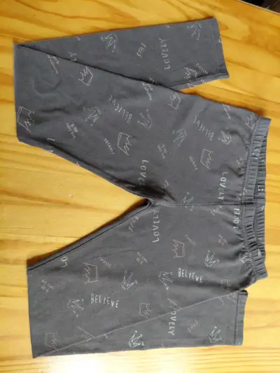 Leggings niñas con estampado de coronas - miniatura 1