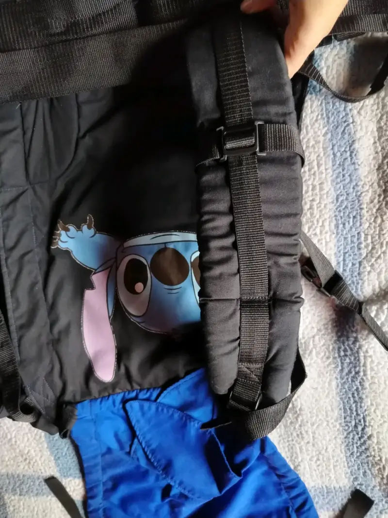 Mochila portabebé con diseño de Stitch - 3