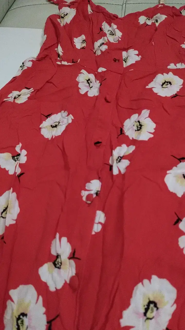 Vestido largo rojo con flores blancas - 3