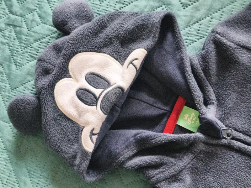 Enterito de bebé Mickey Mouse con capucha - 2