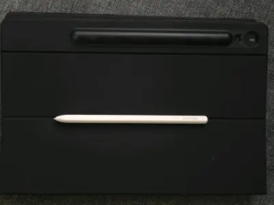 Tablet Samsung Galaxy con teclado y lápiz - miniatura 3