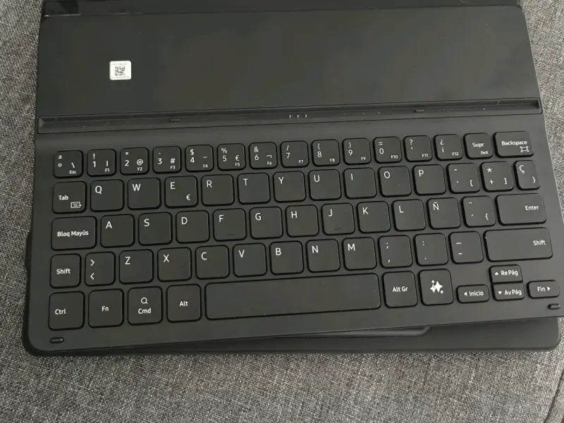Tablet Samsung Galaxy con teclado y lápiz - 4