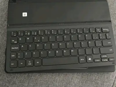 Tablet Samsung Galaxy con teclado y lápiz - miniatura 4