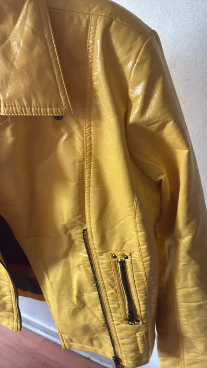 Chaqueta de cuero sintético amarilla para mujer - 2