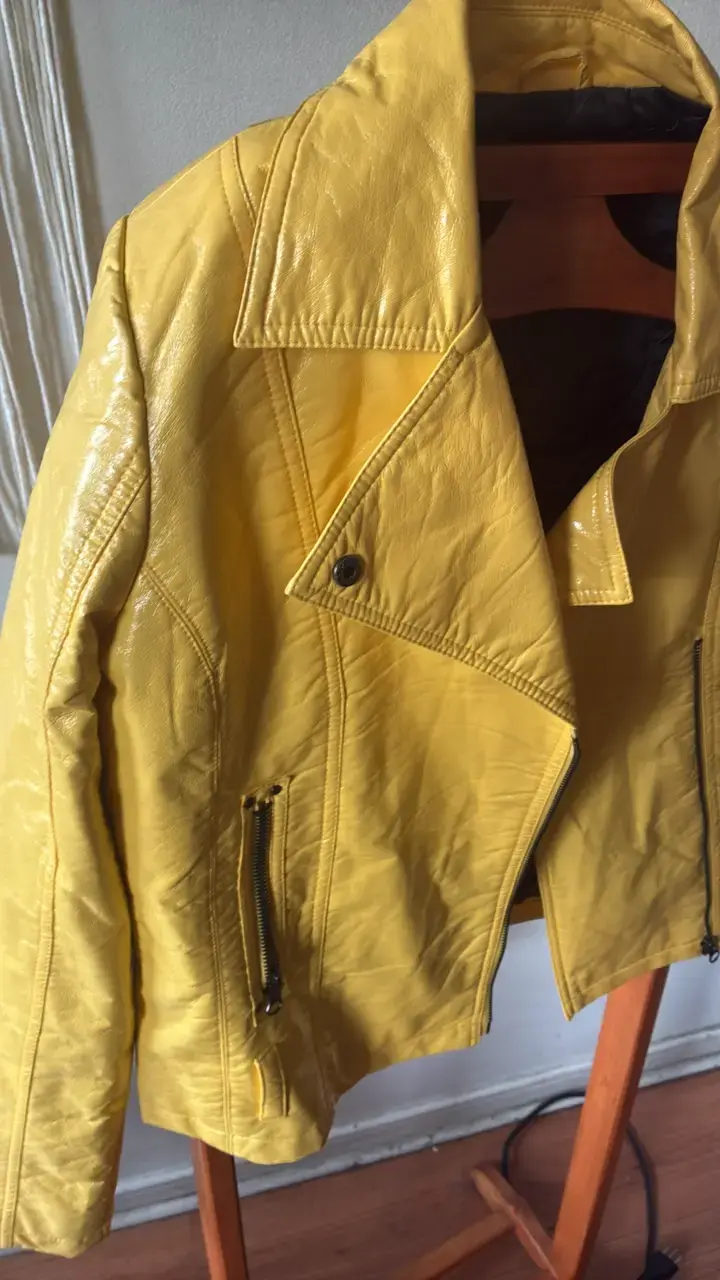 Chaqueta de cuero sintético amarilla para mujer - 3