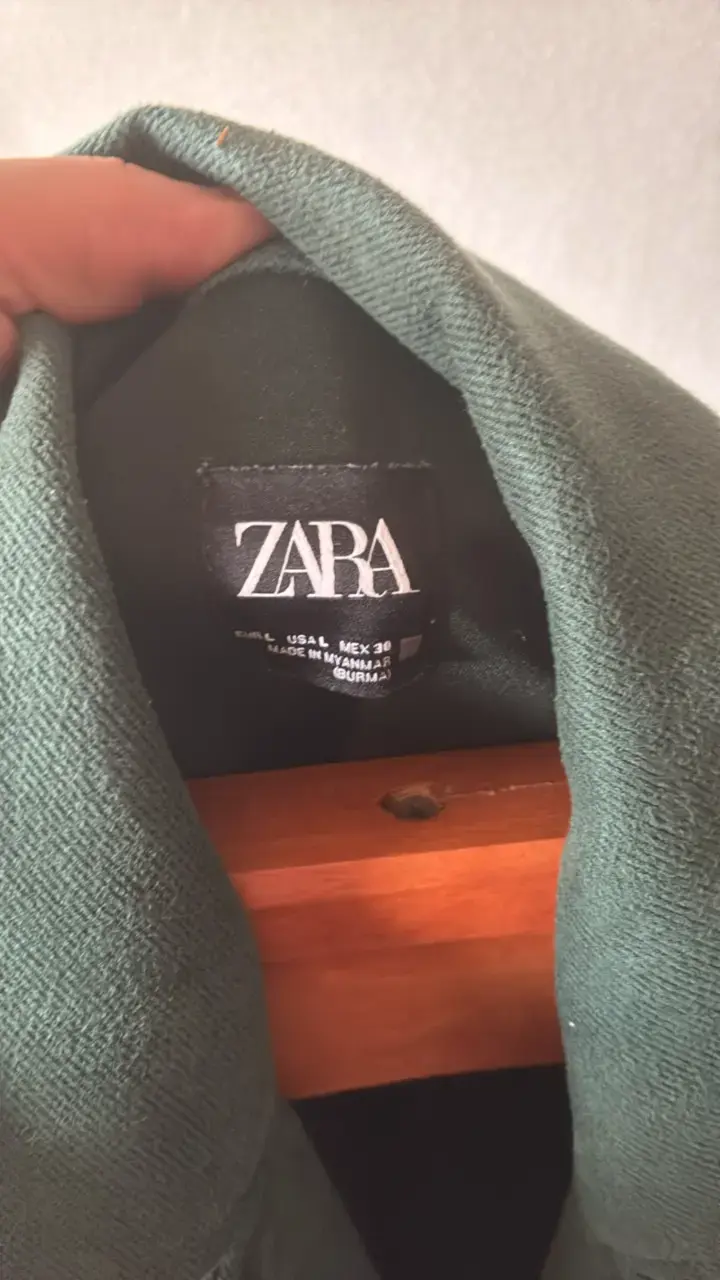 Abrigo verde Zara para mujer en buen estado - 2