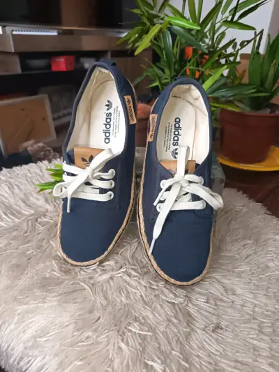 Zapatillas casuales Adidas azul marino - miniatura 4
