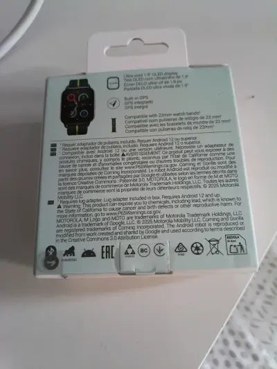 Reloj inteligente Motorola Moto Watch Fit con GPS - miniatura 2