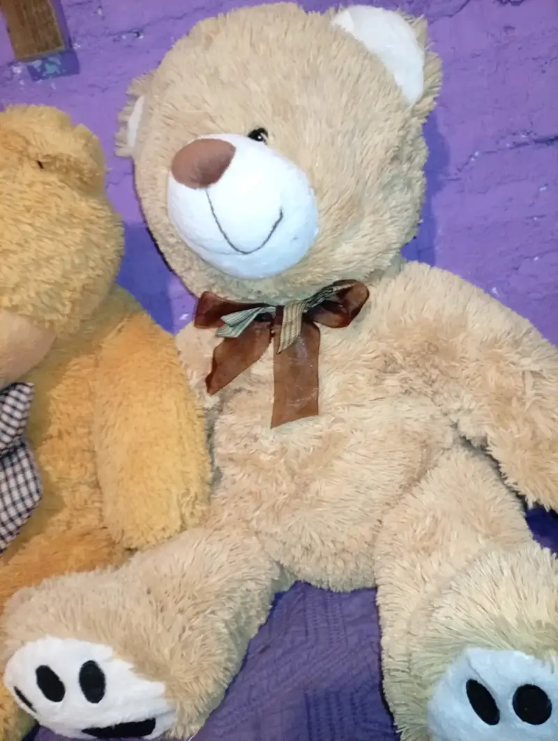 Osito de Peluche Gigante con Lazo Rojo - 2