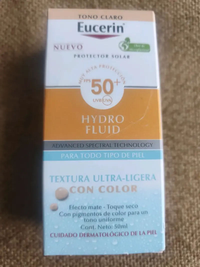 Protector Solar Eucerin Hydro Fluid FPS 50+ Tono Claro - 1