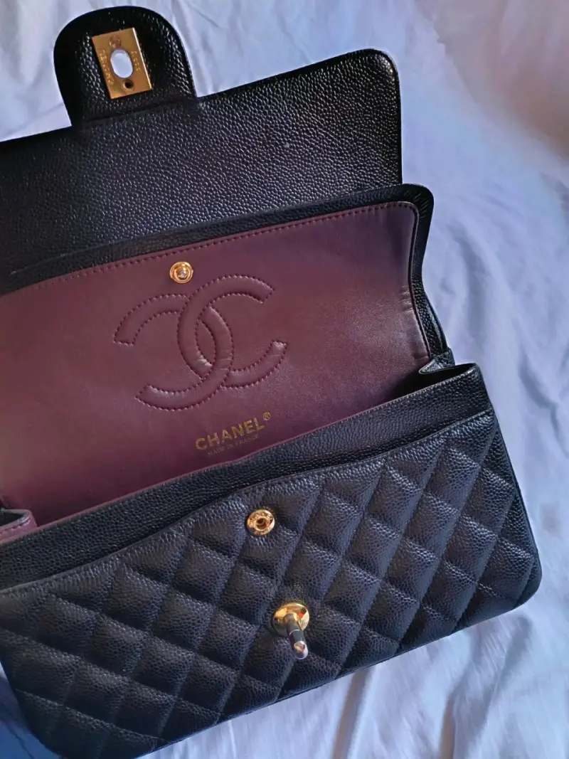 Bolso de cuero negro con cadena dorada Chanel - 4