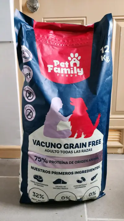 Alimento para perro Pet Family Vacuno Grain Free 12 kg - miniatura 1