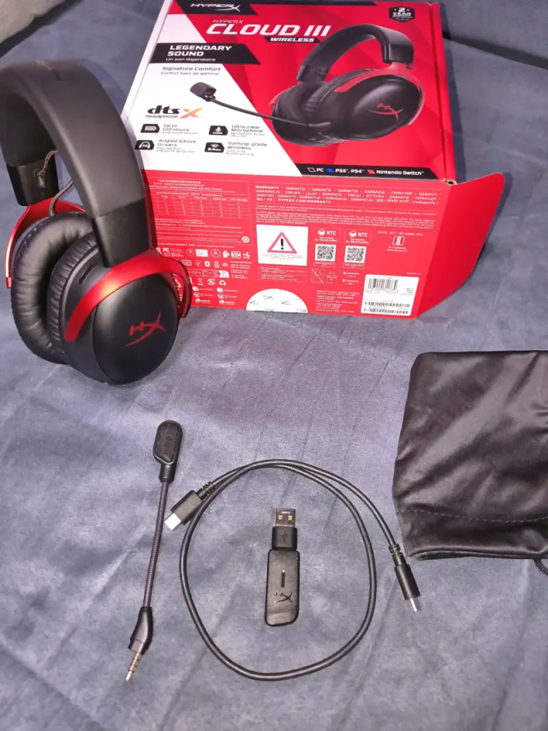 Audífonos inalámbricos HyperX Cloud III - 2