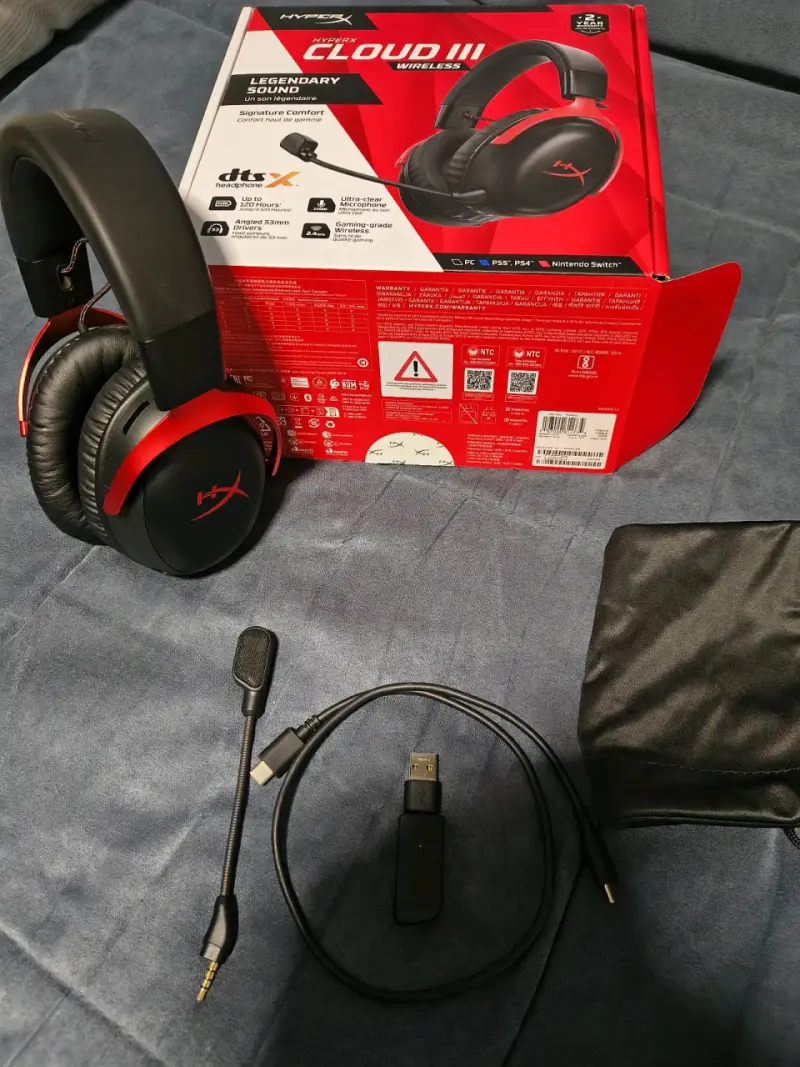 Audífonos inalámbricos HyperX Cloud III - 3