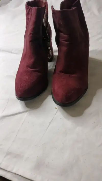 Botines de gamuza burdeos con cierre lateral - miniatura 1