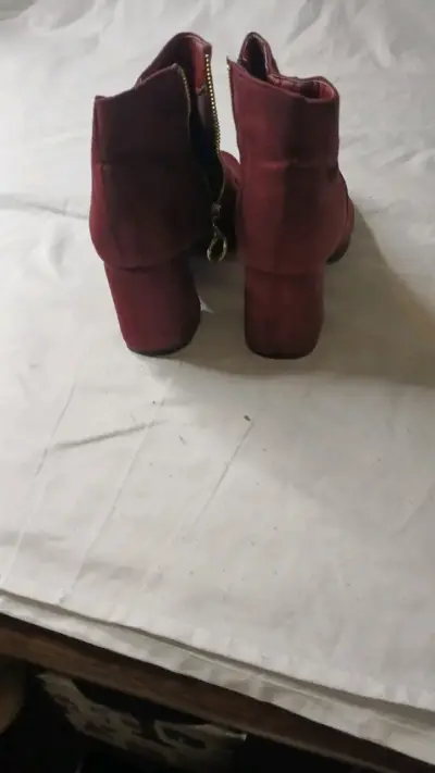 Botines de gamuza burdeos con cierre lateral - miniatura 4