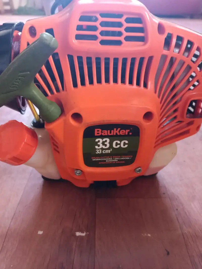 Desbrozadora Bauker 33CC con Accesorios - 1