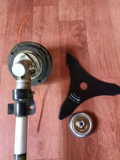 Desbrozadora Bauker 33CC con Accesorios - miniatura 4