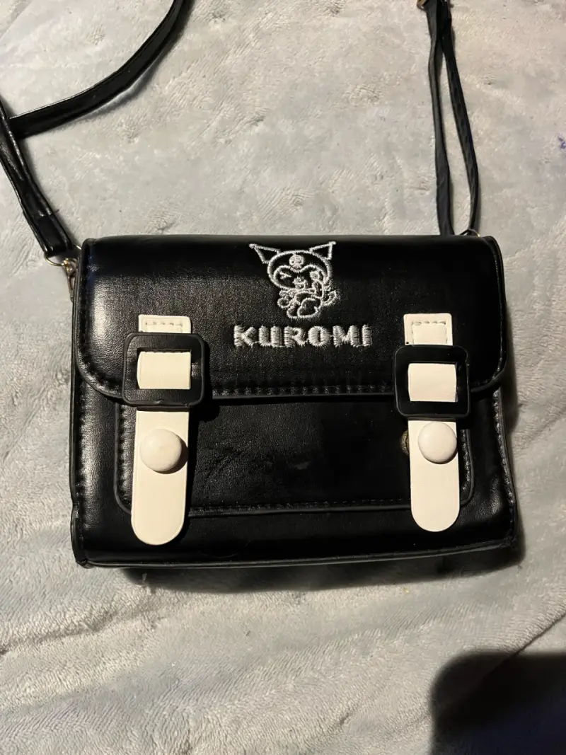Bolso bandolera negro de Kuromi - 1