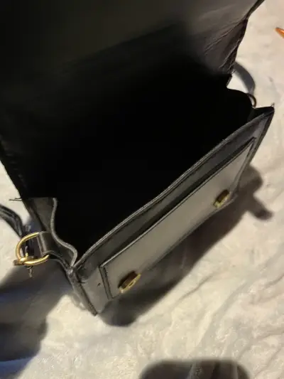 Bolso bandolera negro de Kuromi - miniatura 2