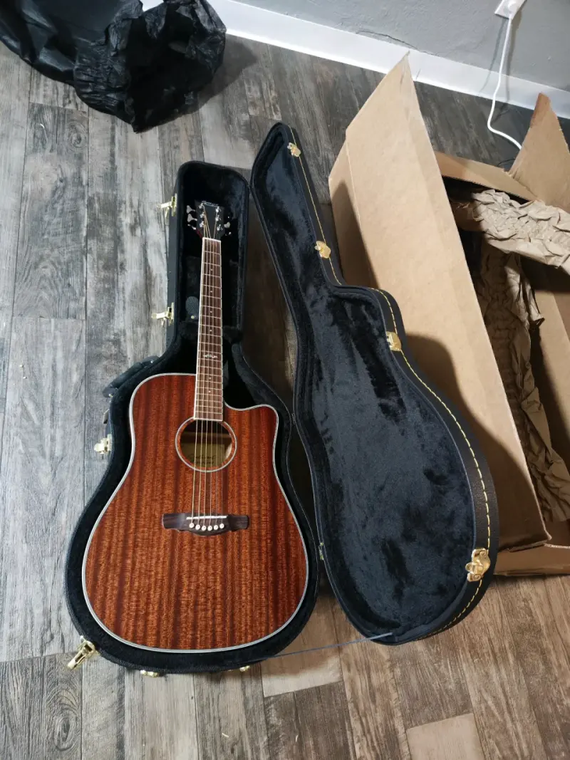 Guitarra acústica Southwest USA con case - 1