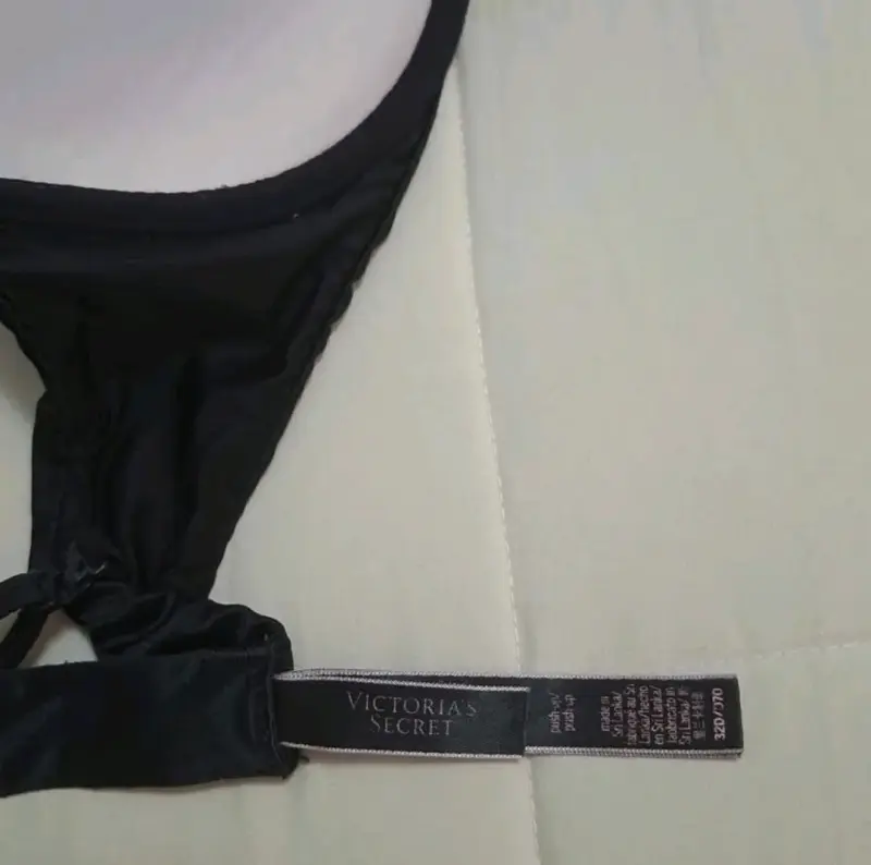 Sostén negro Victoria's Secret 32D - 2