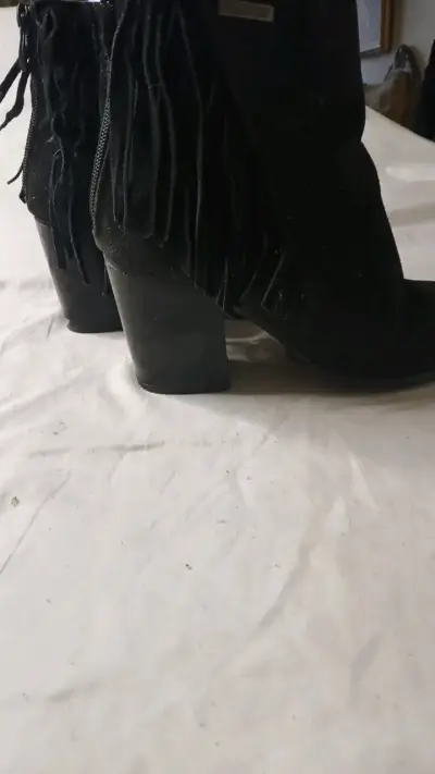 Botines negros con flecos para mujer - miniatura 2