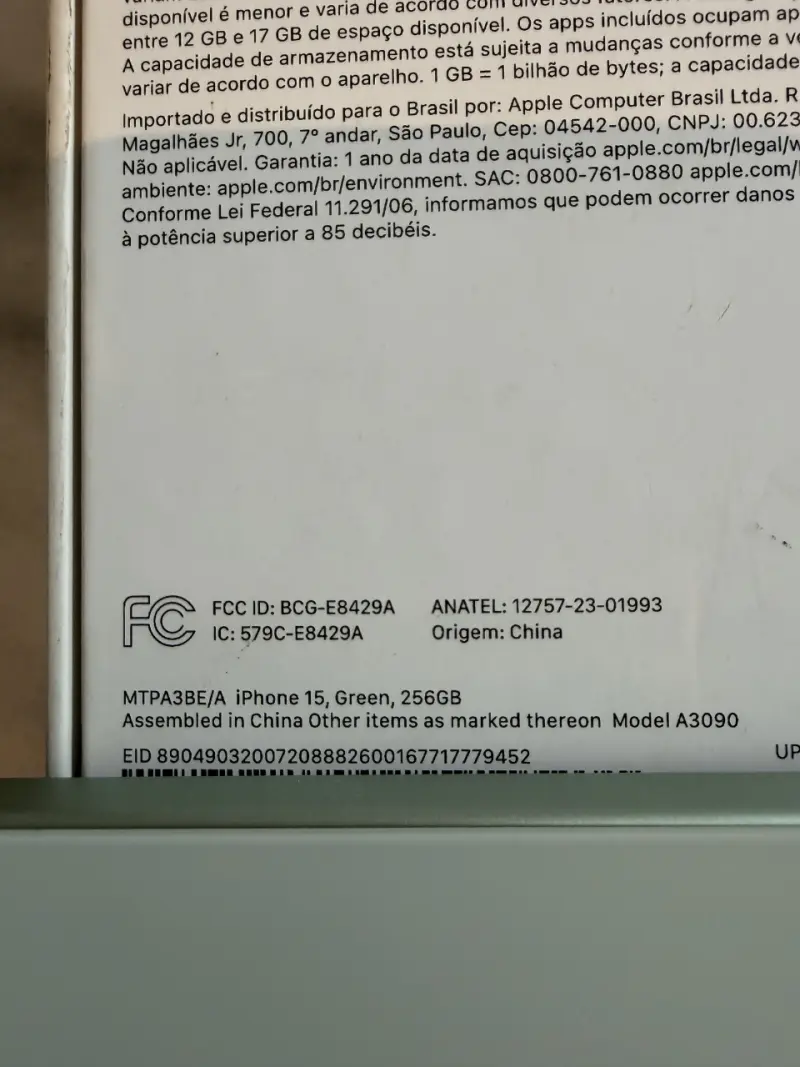 iPhone 15 Green 256GB en Buen Estado - 3