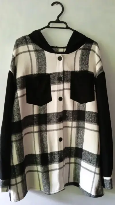 Chaqueta nueva de franela a cuadros con capucha - miniatura 1