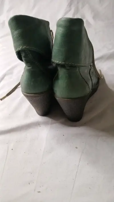 Botines verdes de cuero con taco para mujer - miniatura 3