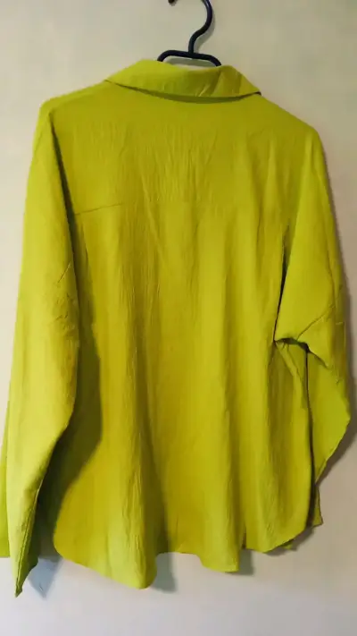 Camisa verde lima de manga larga - miniatura 2