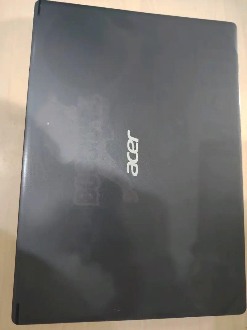 Laptop Acer Aspire 5 con Intel Core i5 y 12GB RAM - 3