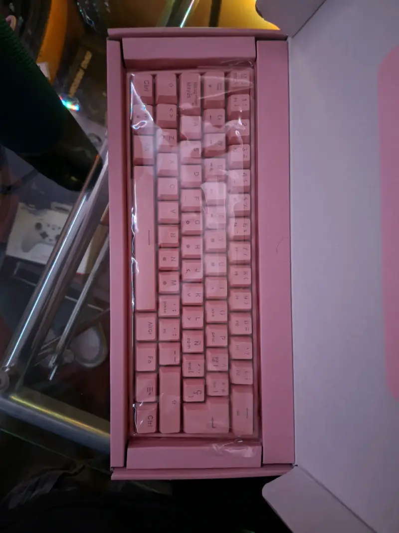 Teclado Mecánico Fantech Maxfit61 Sakura - 2