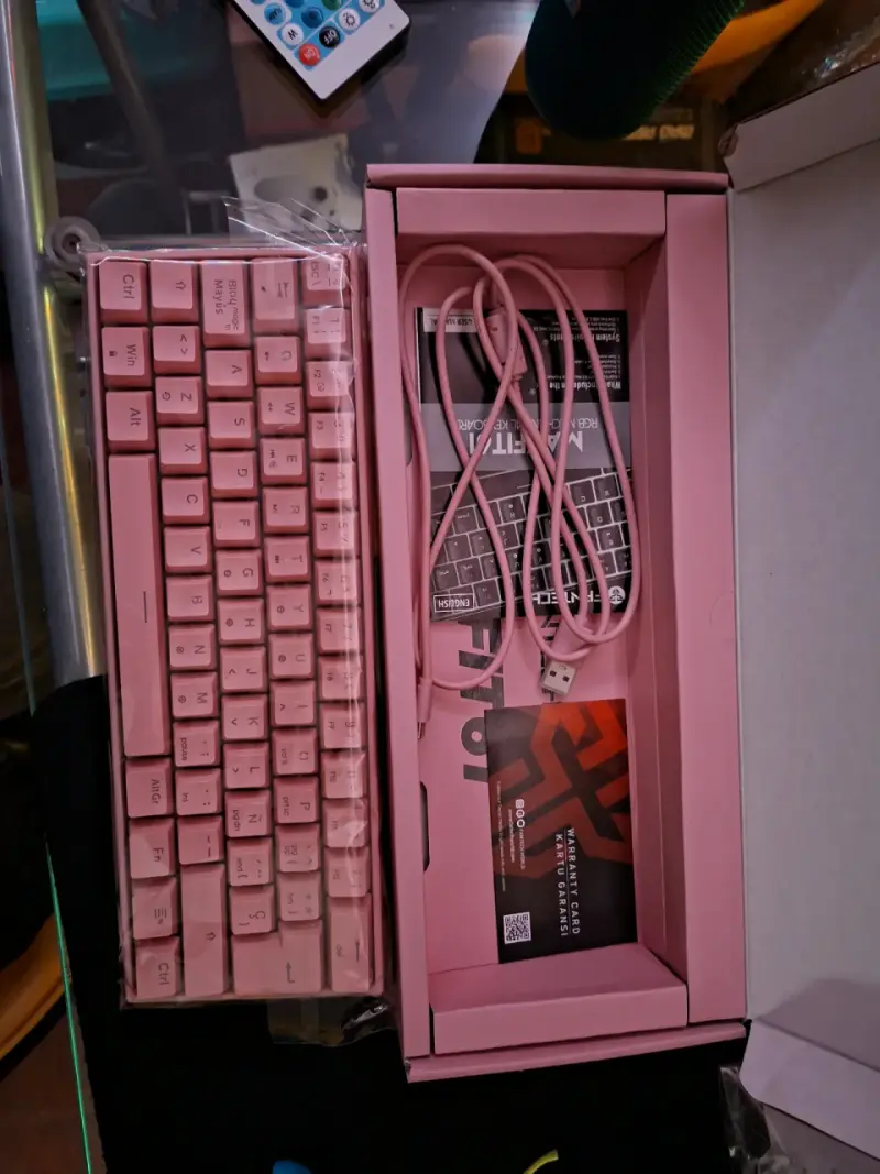 Teclado Mecánico Fantech Maxfit61 Sakura - 3