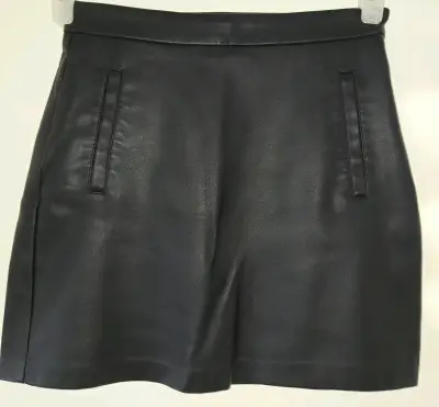 Falda de cuero sintético negro Pull&Bear talla S - miniatura 1