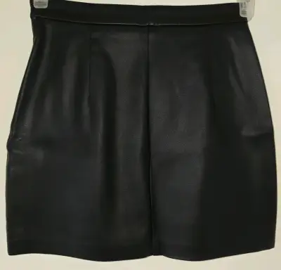 Falda de cuero sintético negro Pull&Bear talla S - miniatura 2