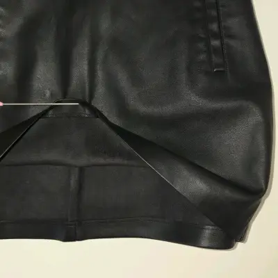 Falda de cuero sintético negro Pull&Bear talla S - miniatura 5