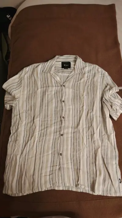 Camisa de lino a rayas para hombre - miniatura 1