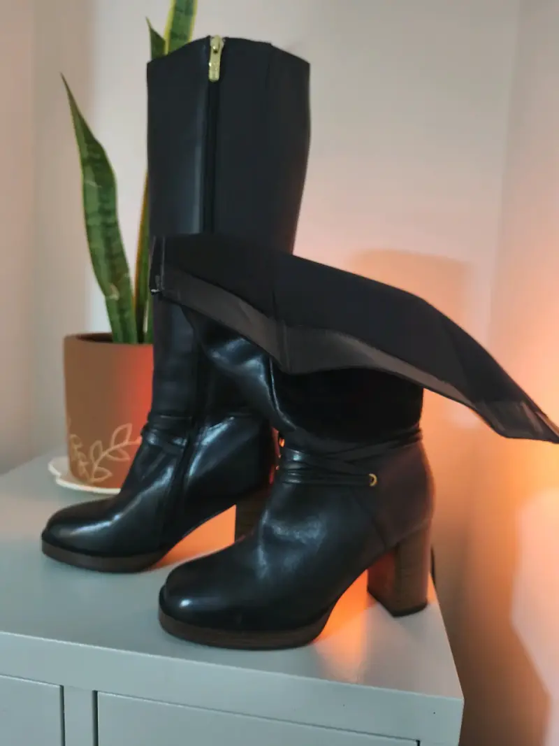 Botas de cuero negras con tacón alto - 4