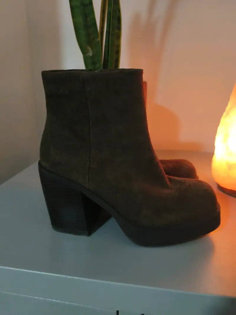 Botines de gamuza marrón con tacón alto - 3