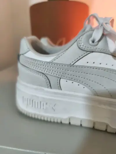 Zapatillas deportivas blancas Puma para mujer - miniatura 2